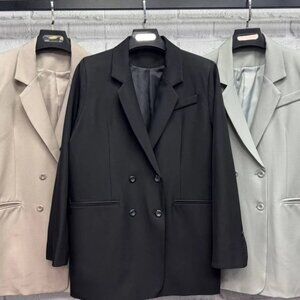 Women's oversized jacket. New, size M.